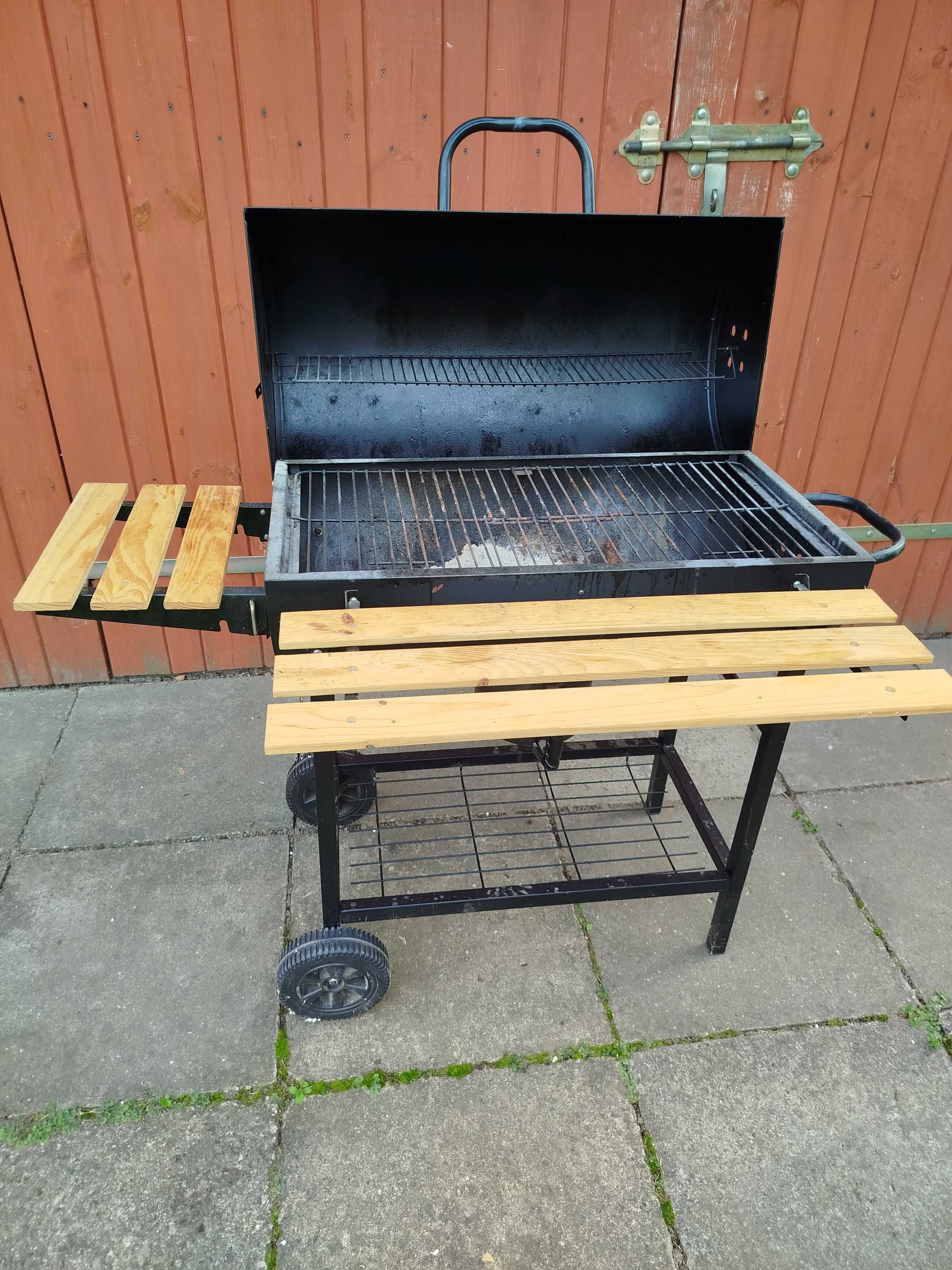 Grill węglowy beczka