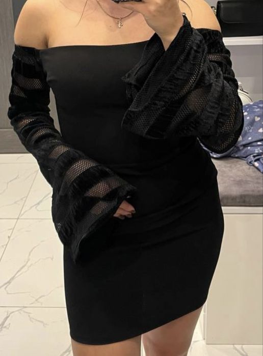 Сукня чорного кольору