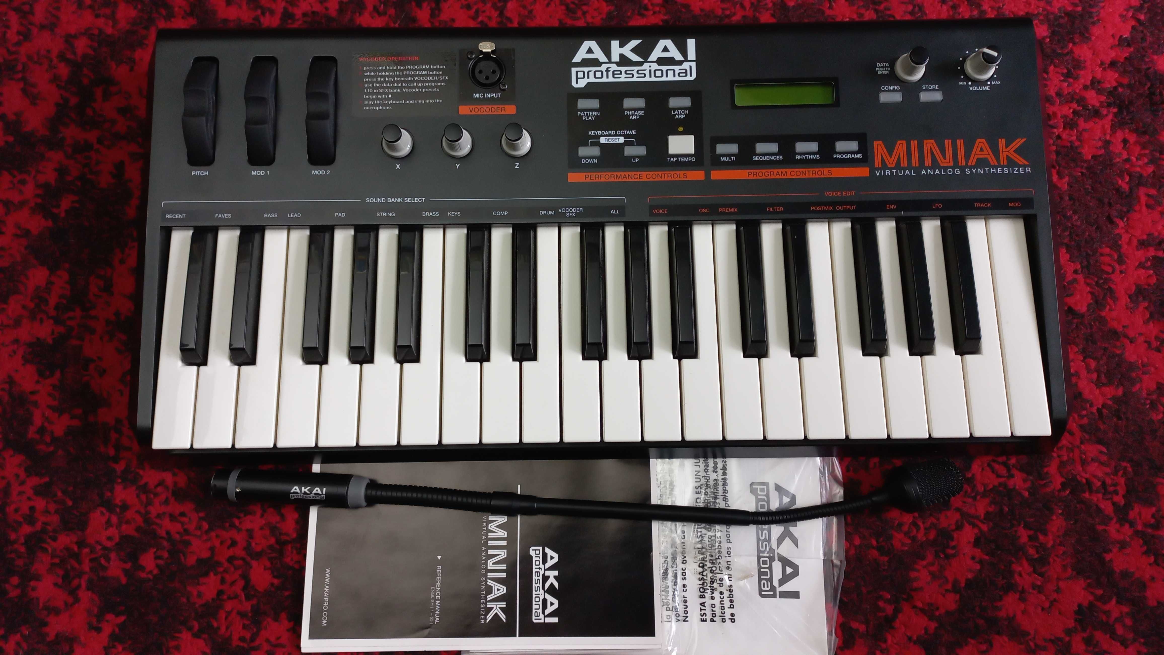 Синтезатор Akai Miniak Professional (Virtual Analog Synthesizer)