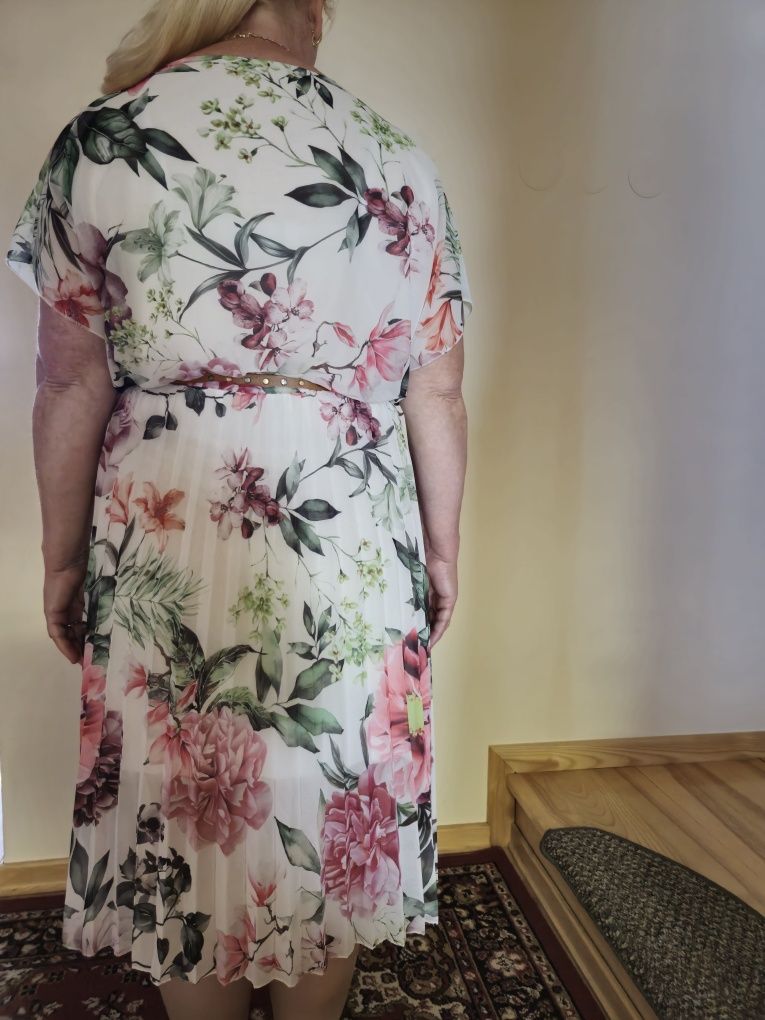 Jak nowa sukienk wizytowa elegancka plisowany 42 XL Biała w kwiaty