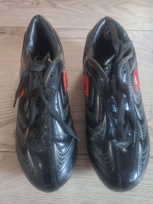 Buty korki do grania