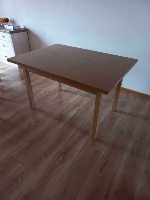 Stół rozkładany do jadalni z 2 wkładkami (max 194 cm), b. dobry stan
