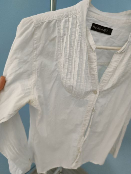 Biała koszula z guzikami rozmiar M-S