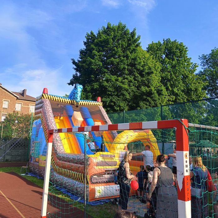 Sprzedam dmuchany zamek plac zabaw