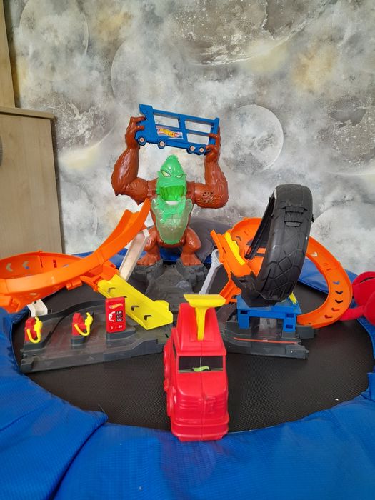 Hot wheels  трек