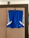 Chłopięce spodenki sportowe Adidas (niebieskie, rozmiar 152 cm) - stan