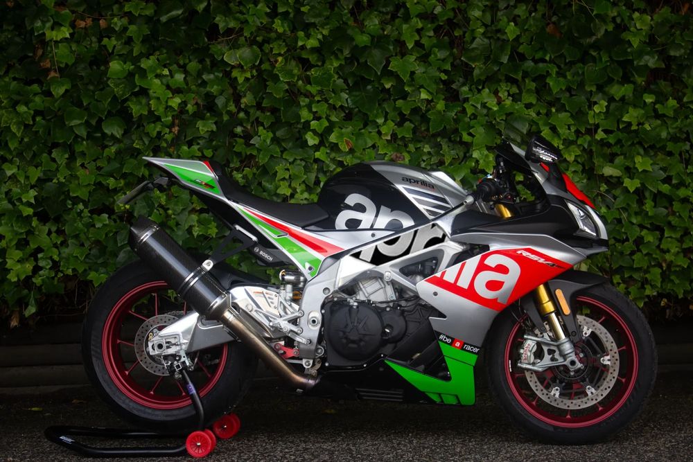 Aprilia RSV  4 RF