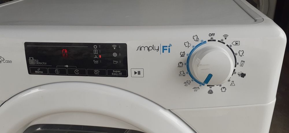 Máquina de secar roupa Candy 8 kg Classe A ++ SmarPro Simply Fi