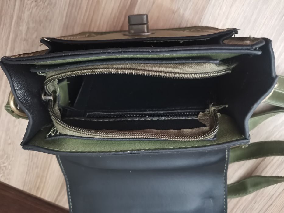 Sprzedam torebkę na pasku