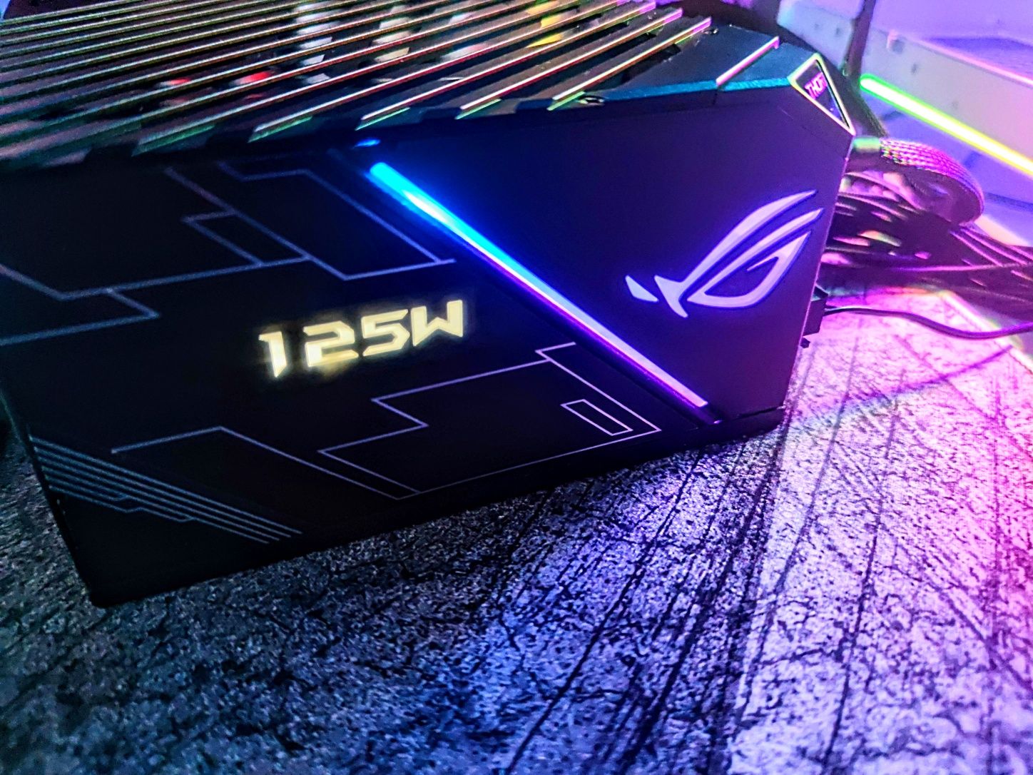 Zasilacz Rog Thor RGB 850W platinium