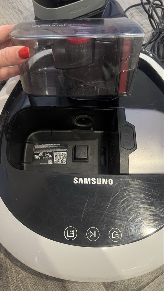 Робот пилосос samsung