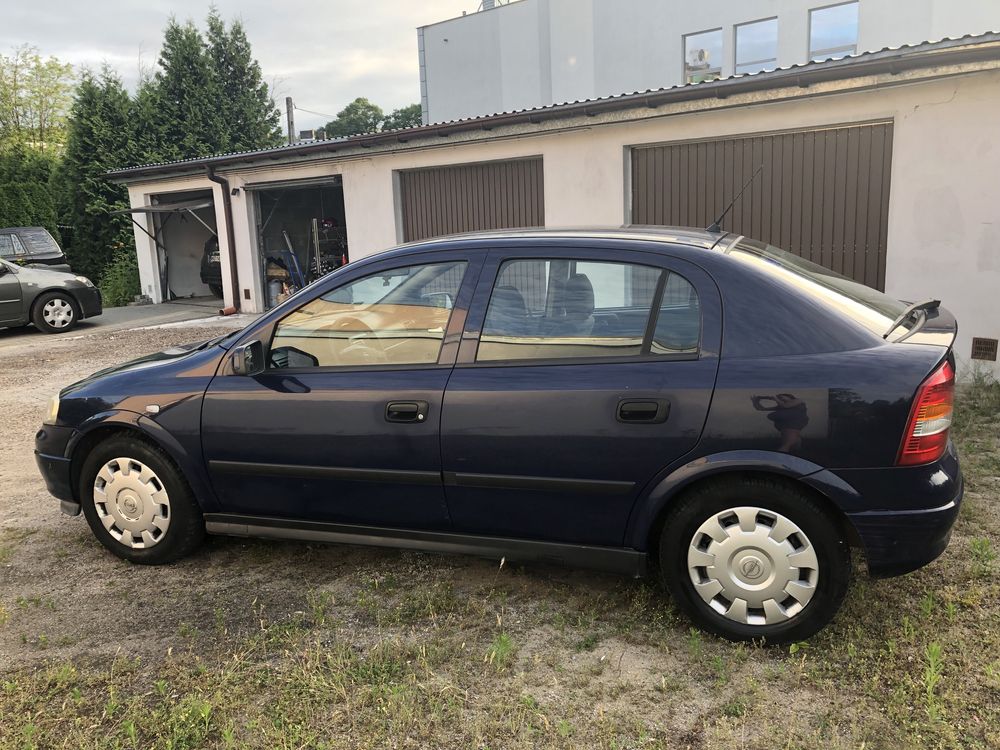 Oplel Astra II 1.2 benzyna 2004r 75km
