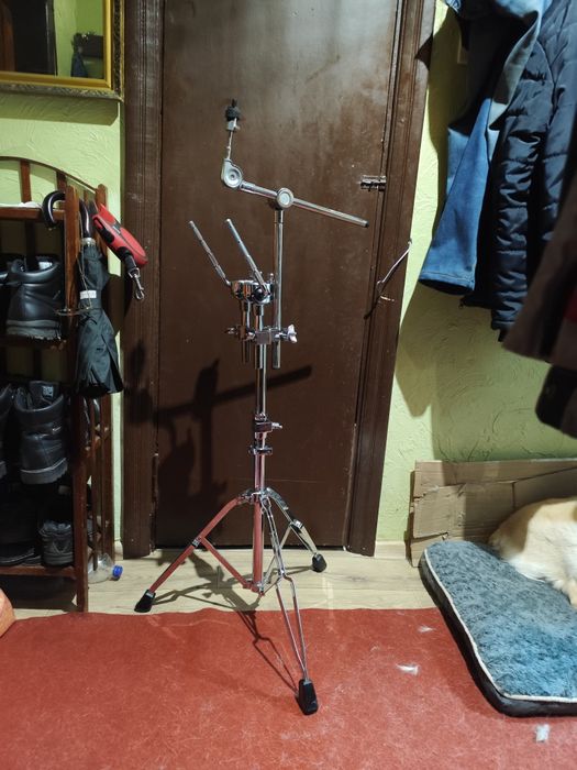 Продам барабанную стойку для томов