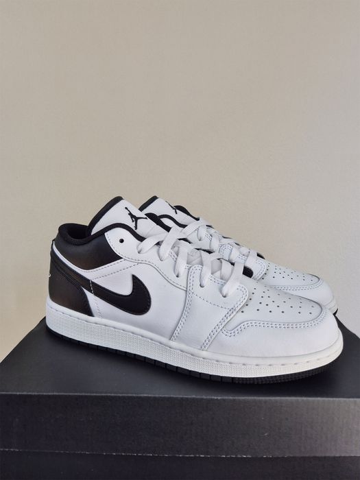 Certyfikat autentyczności | Nike Air Jordan 1 Low White Black 38.5 EU