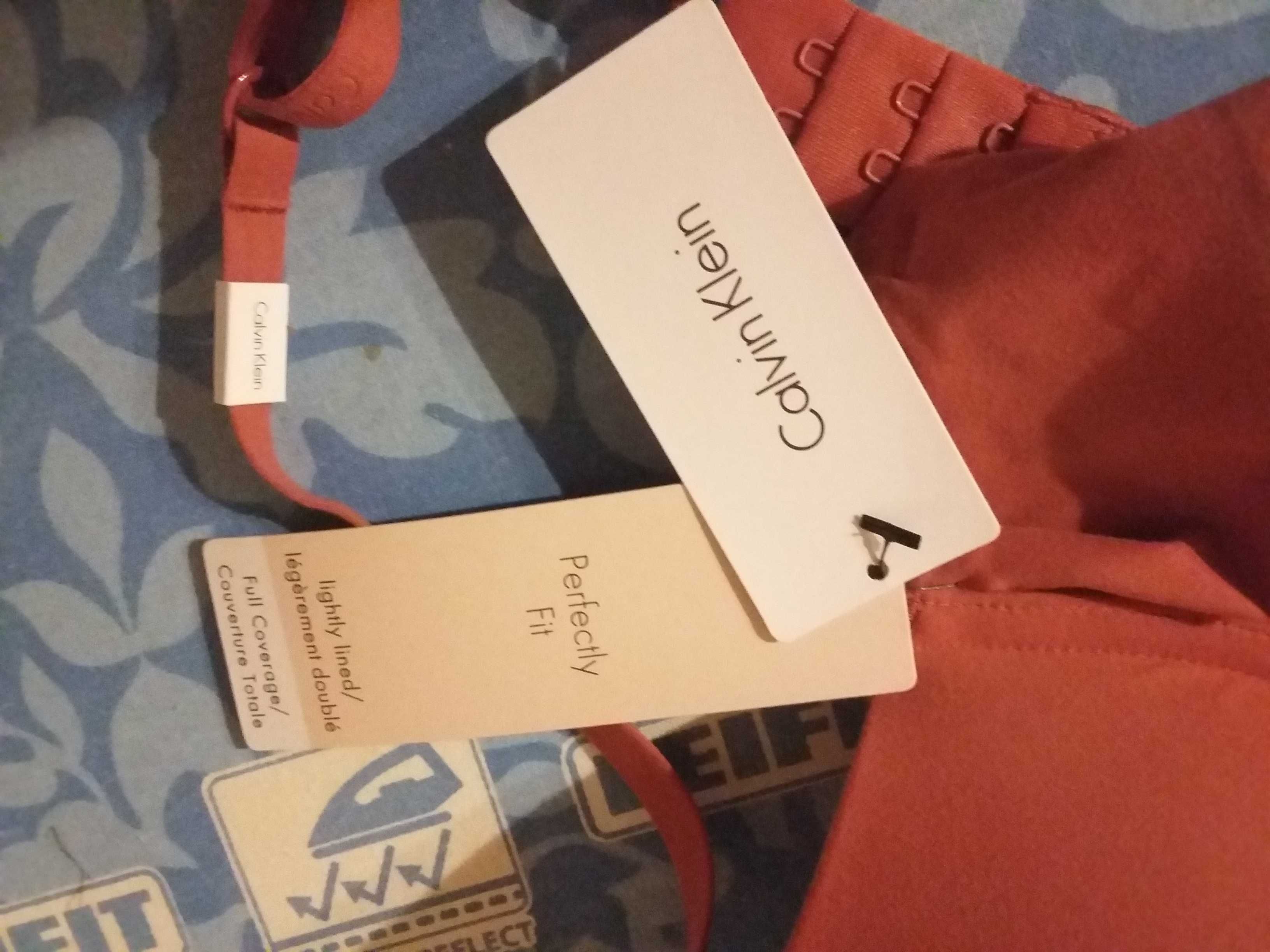 Nowy biustonosz Calvin Klein 60C