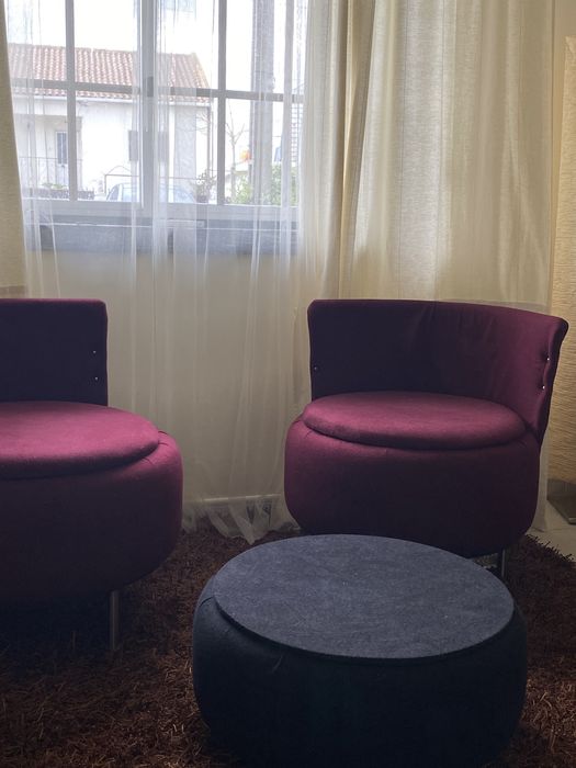 Cadeirões aveludados