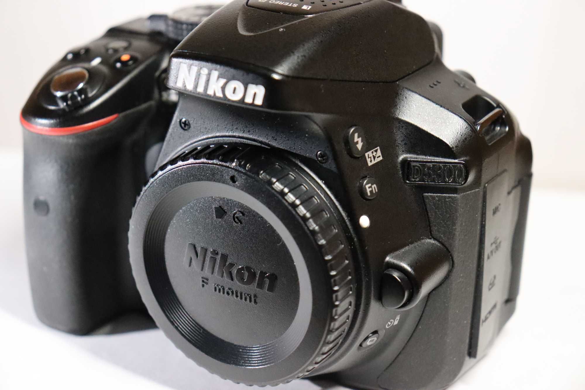Aparat Nikon 5300 kit, używany (w idealnym stanie)
