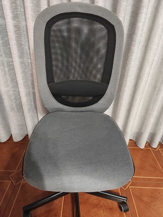 Cadeira escritório giratória