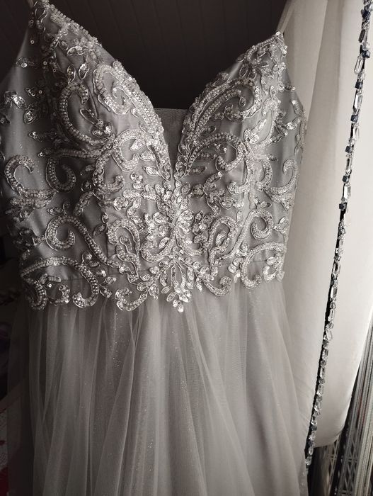 Suknia księżniczka  ( Ślubna, Balowa)