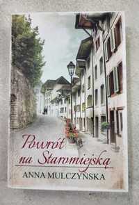 Książka Powrót na staromiejską Anna Mulczyńska używana.