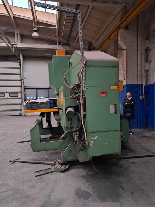 Syndyk sprzeda! Wykrawarka reworwerowa, AMADA