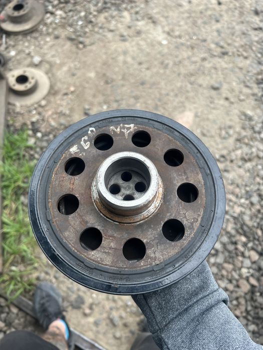 Шків шкив коленвала бмв е60 н47 дизель bmw e60 n47 демфер