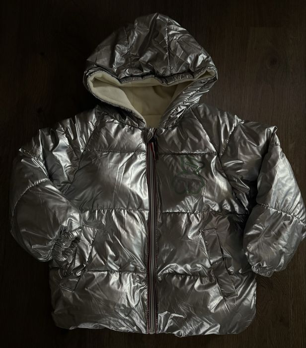 Куртка на дівчинку