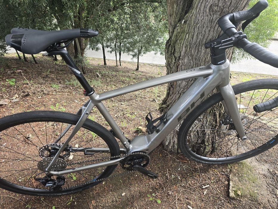 Bh gravel s eletrica de exposicao