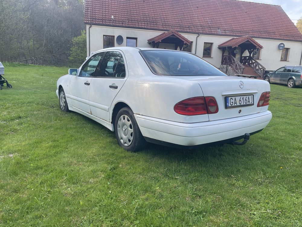 Mercedes W210 2.2 D 95KM