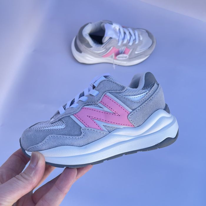 Дитячі кросівки New Ba*lance Junior 5740 Gray Pink р.26-37
