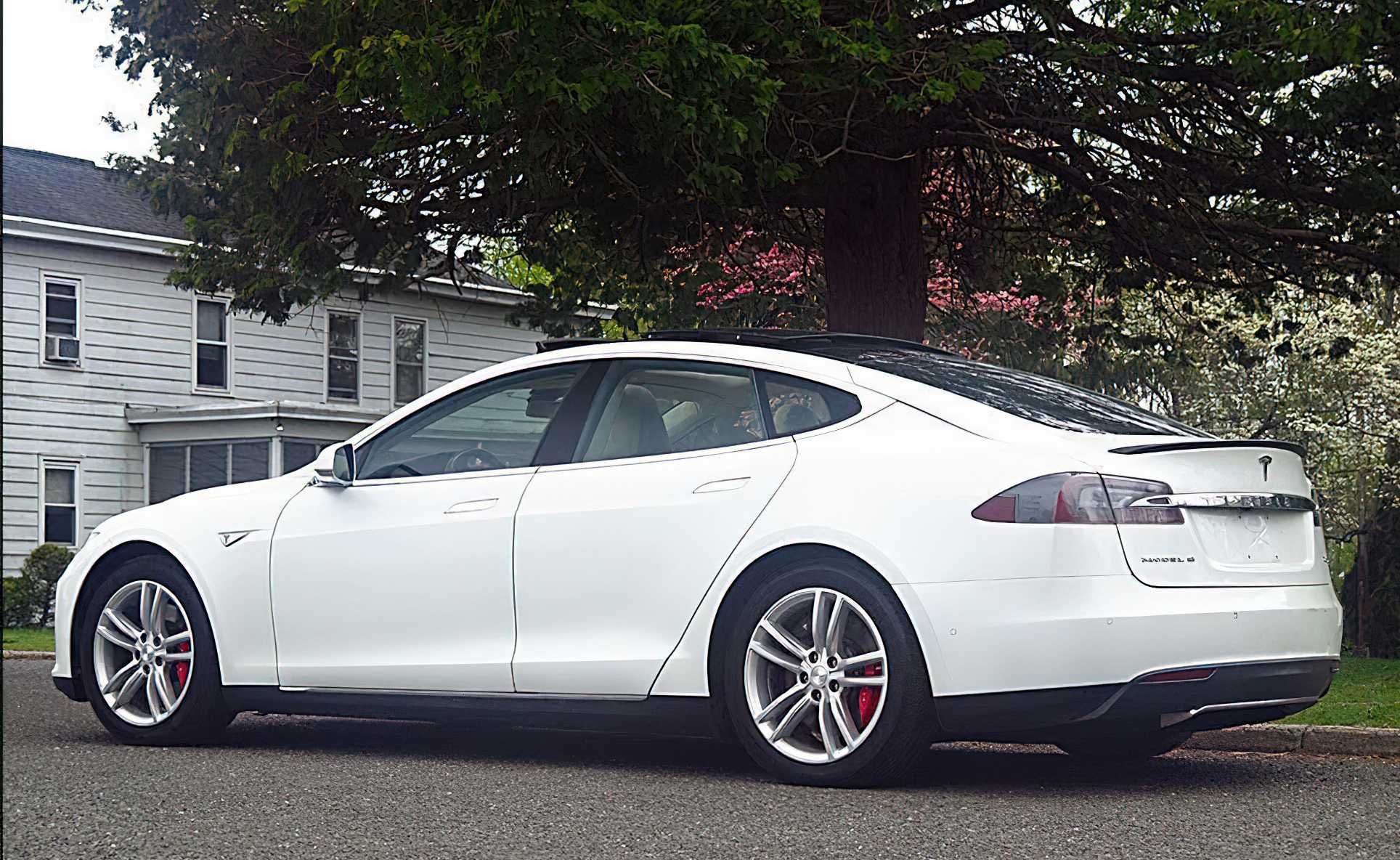 Tesla Model S P85D 2015