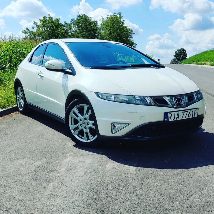 Honda Civic VIII 1.8i-VTEC Executive (2010)