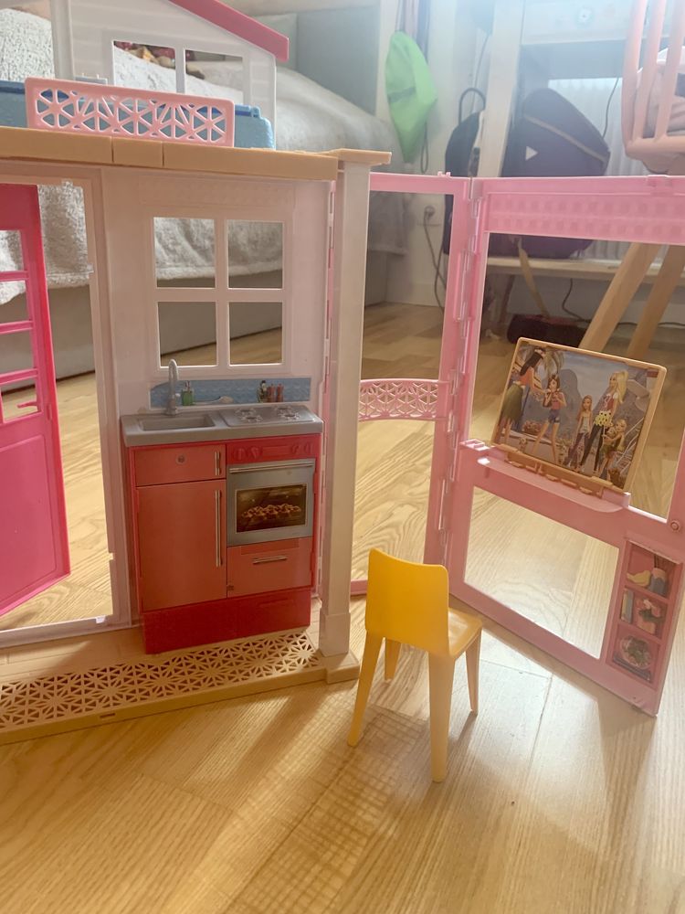 Oryginalny składany domek dla Barbie