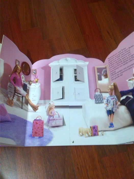 Livro Infantil: Barbie, O Meu Guarda-Roupa Ideal