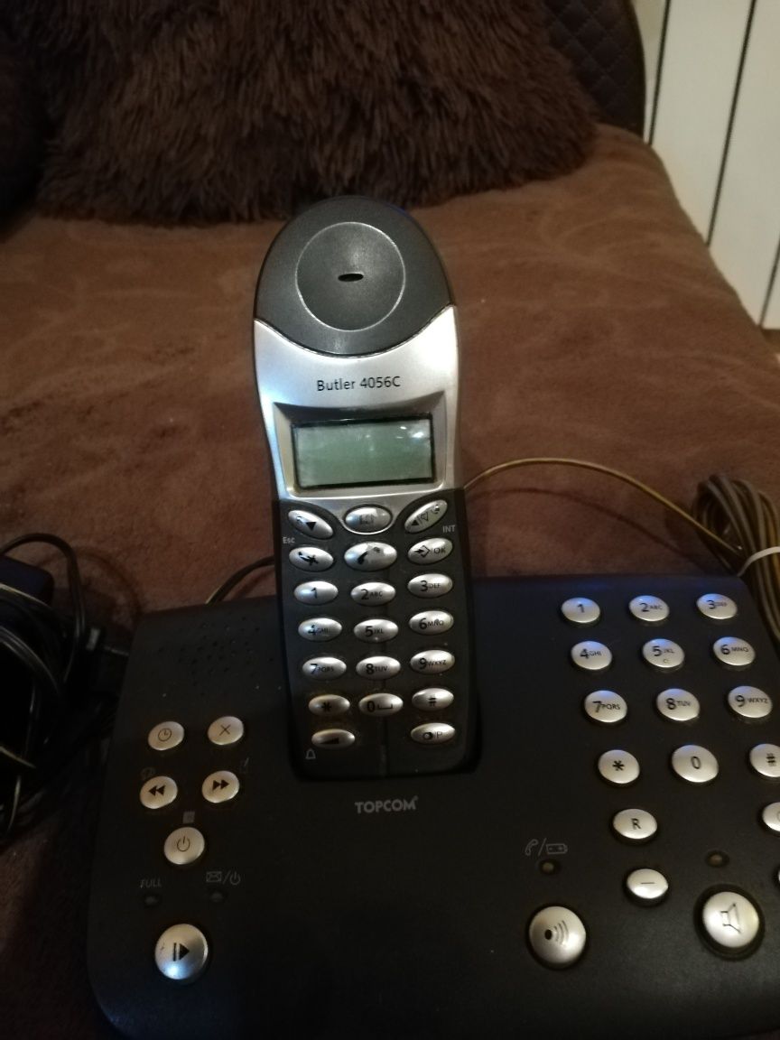 Telefon stacjonarny Topcom Butler 4056C z sekretarką.
