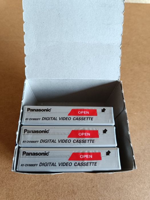 Відеокасети Panasonic MiniDV DVM80 - НОВІ - ціна за всі