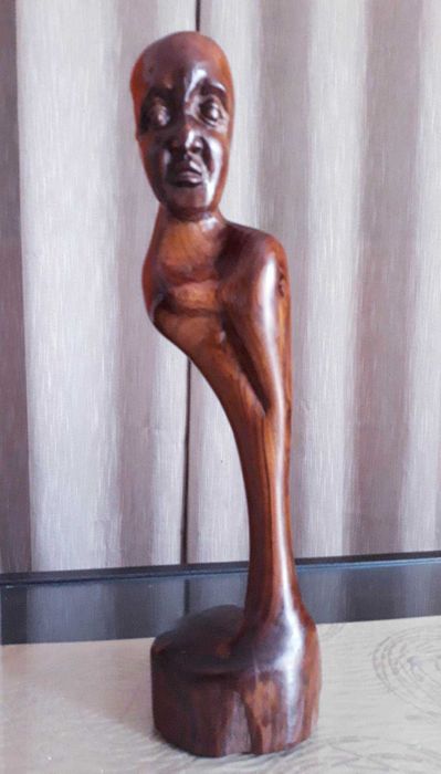 escultura em madeira