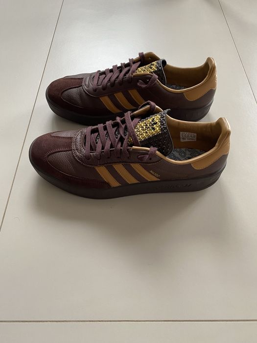 Adidas Madrid – brązowe ze złotymi paskami, r. 45 1/3