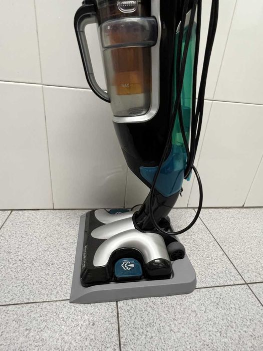 Aspirador Vertical Rowenta Clean & Steam praticamente novo