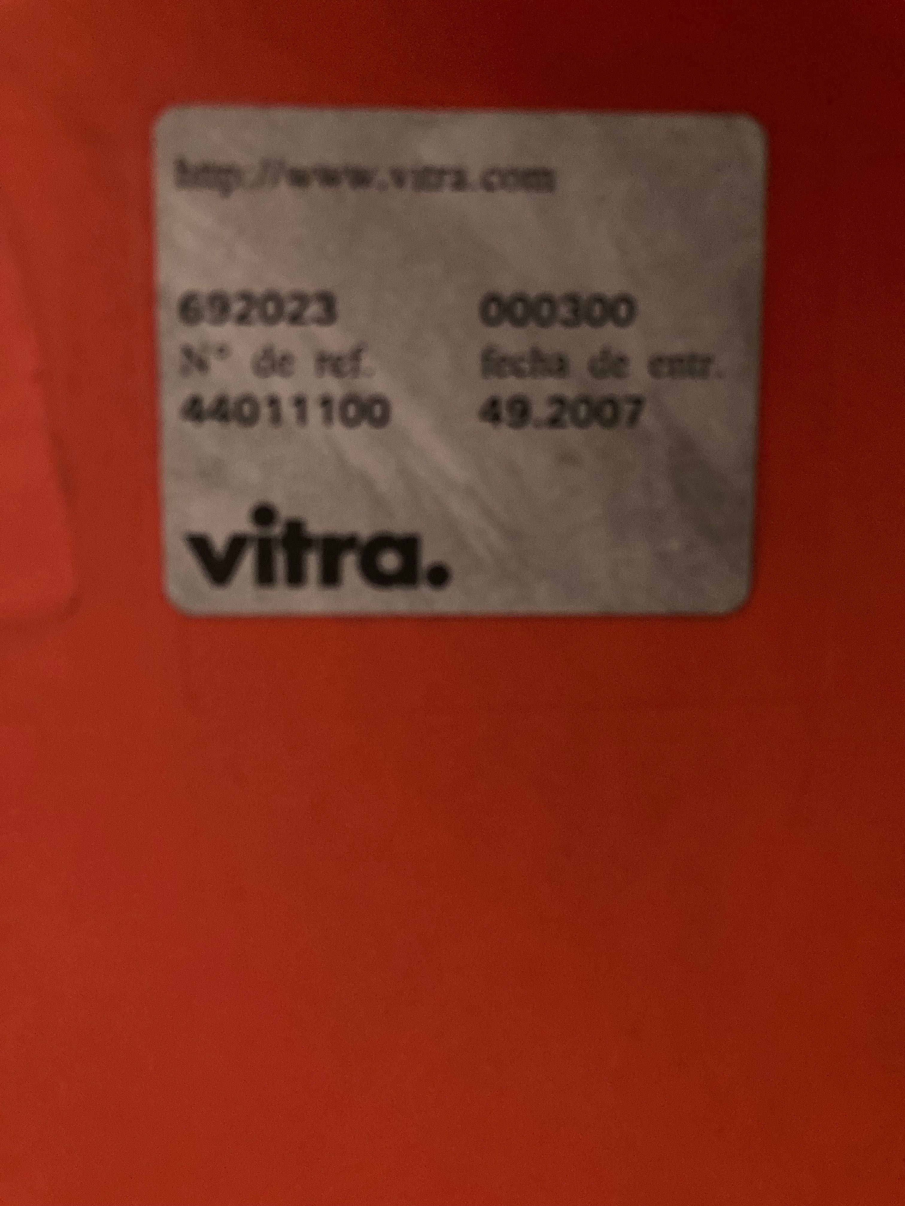 Cadeira original vermelha Charles & Ray Eames da Vitra