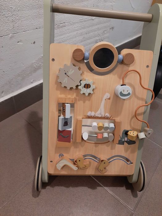 Drewniany pchacz/ chodzik do nauki chodzenia