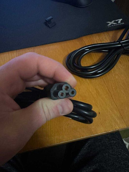 Кабели для блоков питания ноутбуков