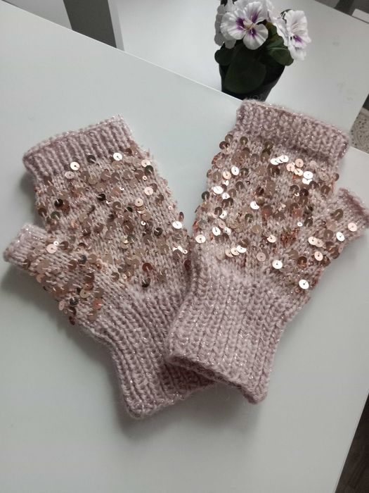 Мітенки з блискучими пацієнткам