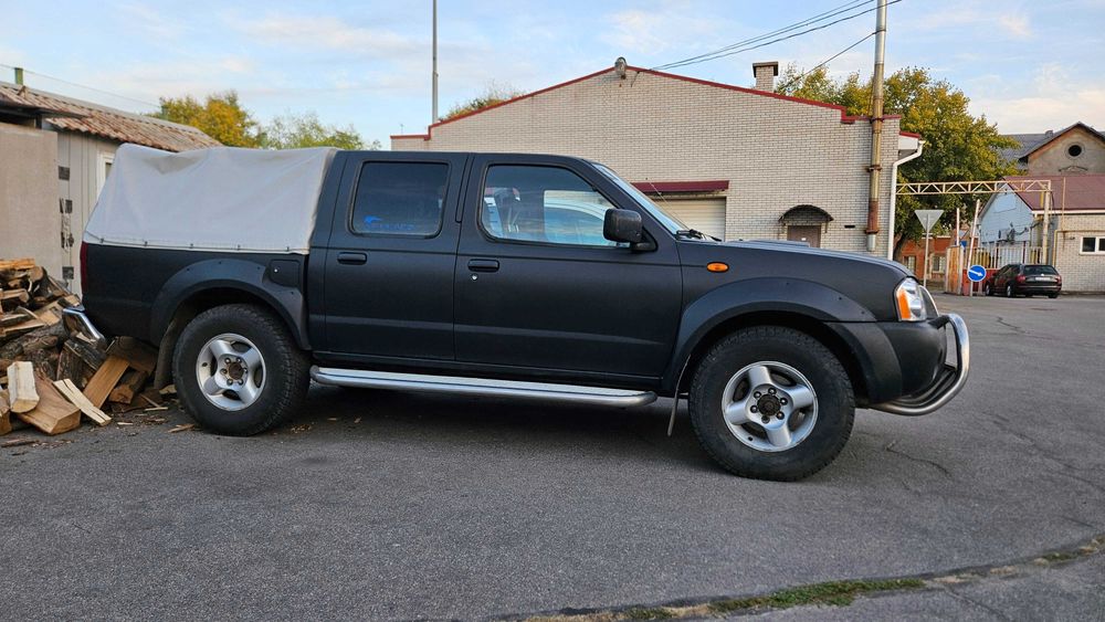 Ніссан Навара д-22 4х4 Nissan Navara