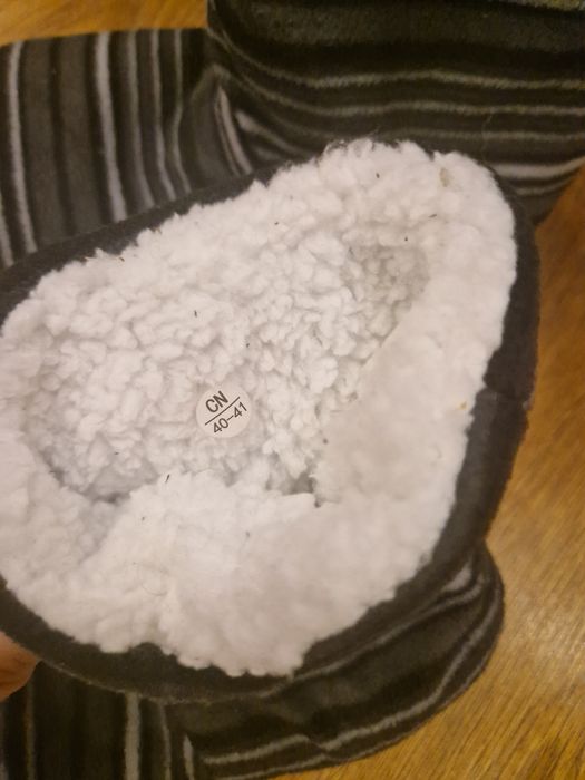 Ciepłe kapcie papucie skarpety laczki ciapy