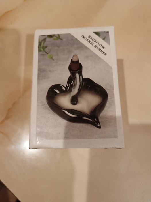 Kominek zapachowy z przepływem