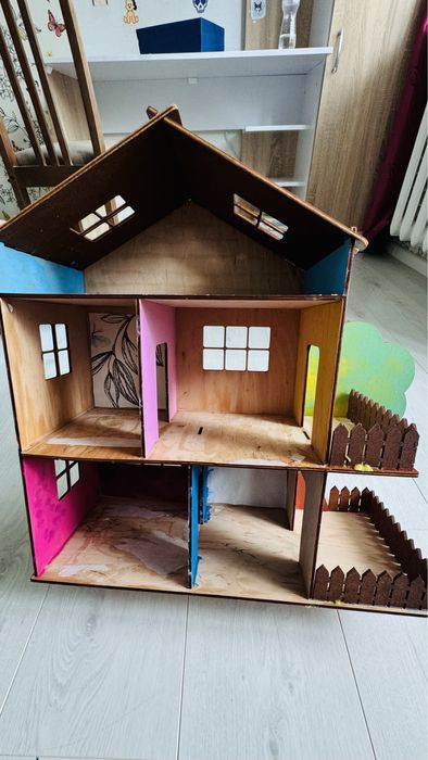 Продам будинок для лол