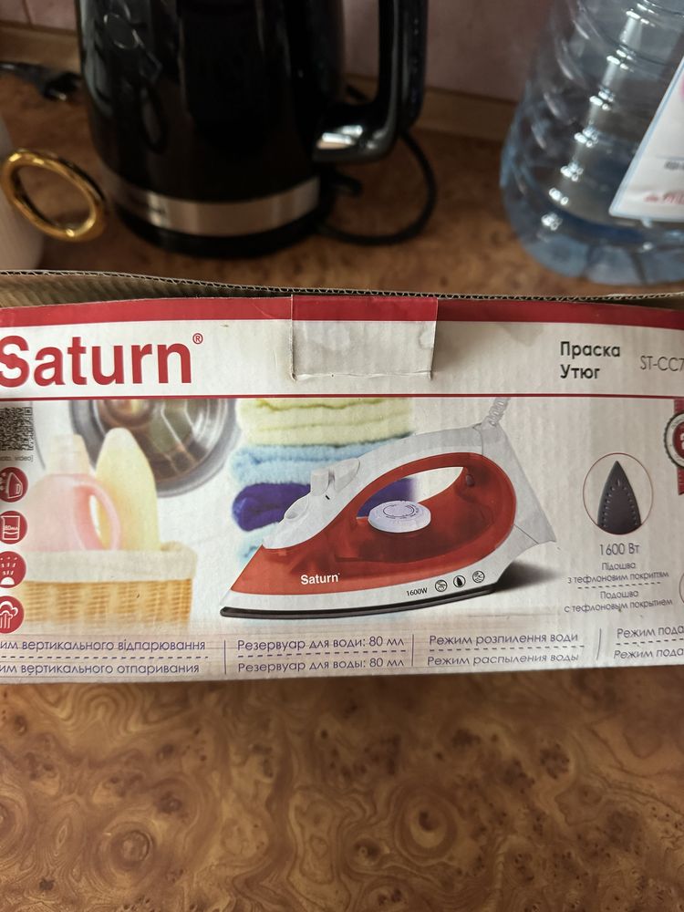 Утюг Saturn идеальное состояние