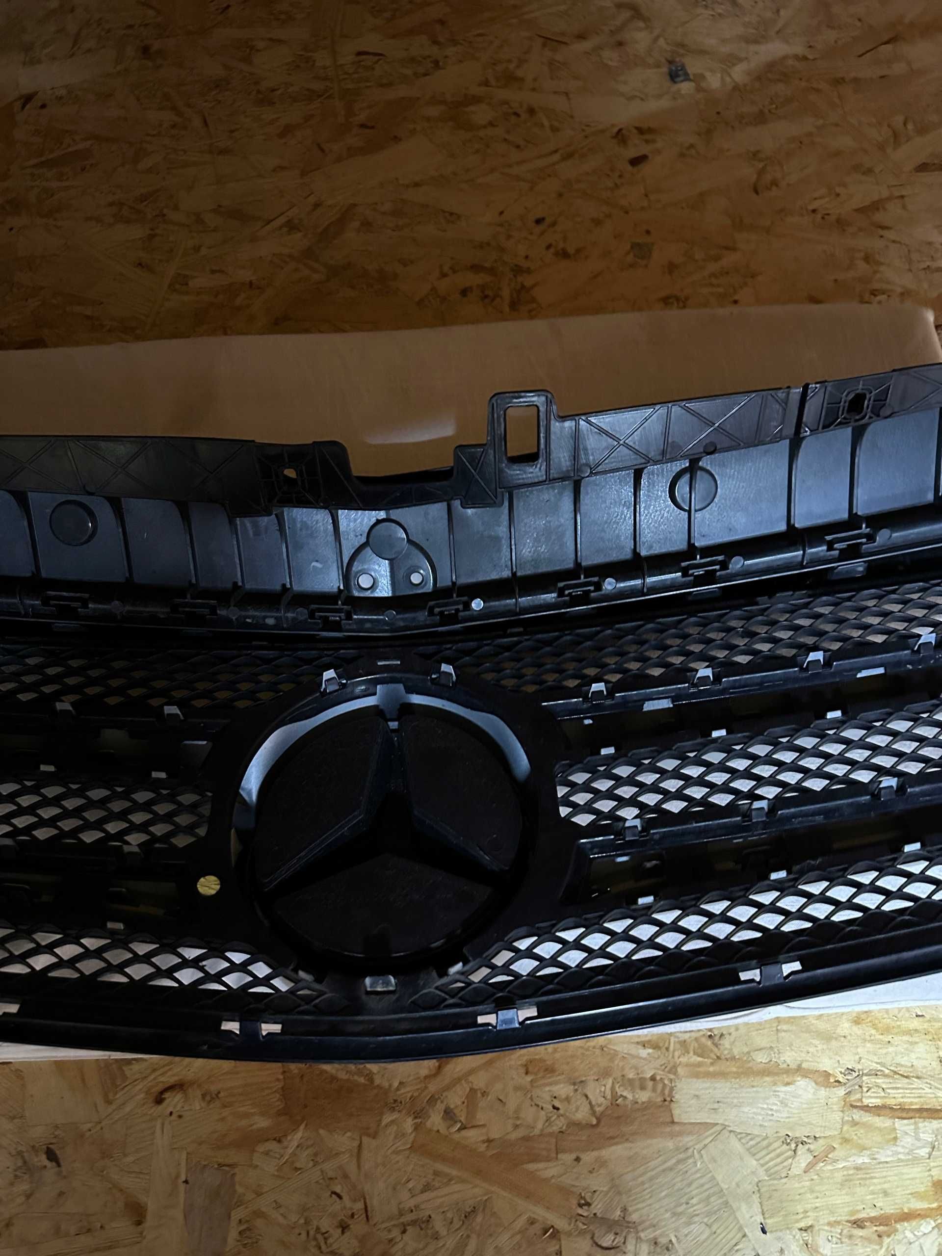 Mercedes-Benz OE grill atrapa chrom znaczek gwiazda wzmocnienie