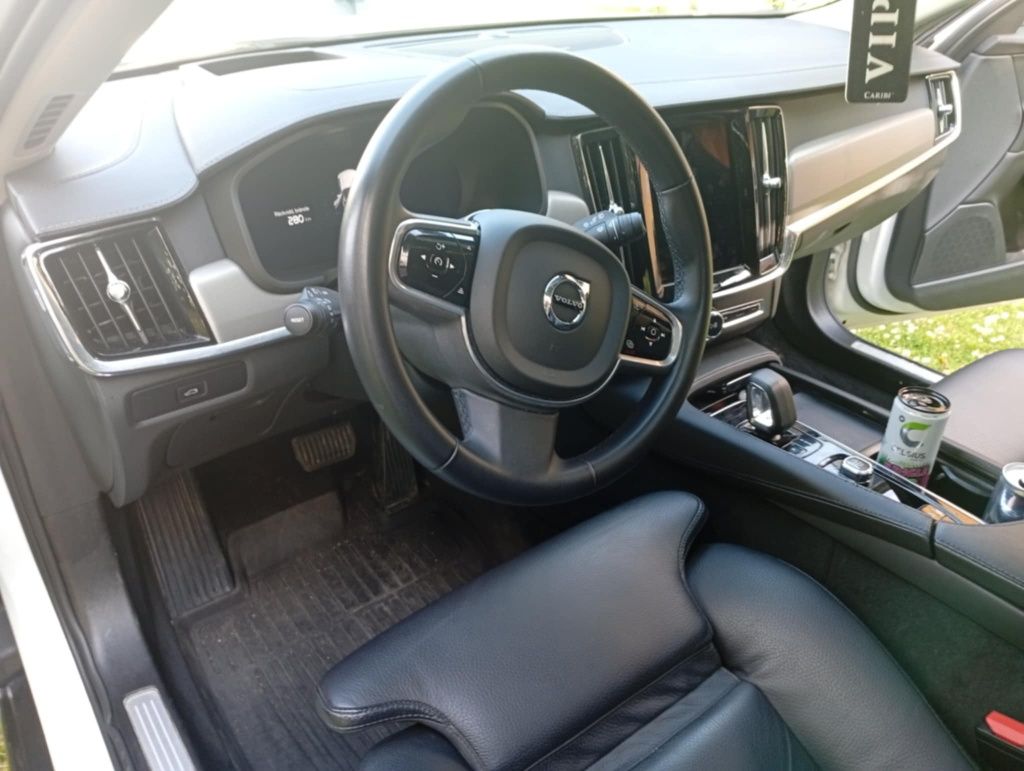 Sprzedam Volvo v90 cross country